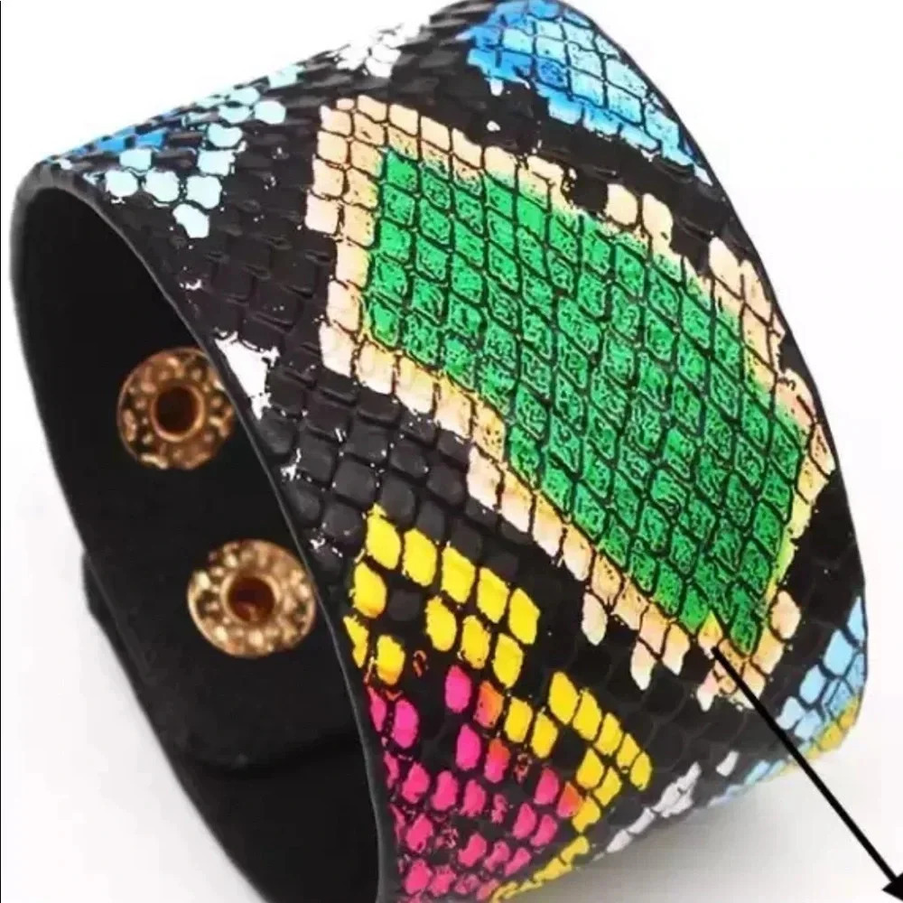 Fashion colourful faux leather Leopard cuff bracelet